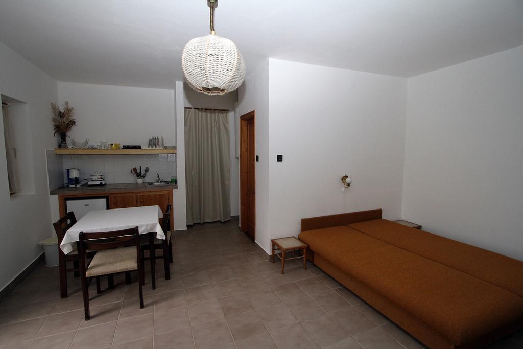 Vöröskő apartmanház Révfülöp Habitación foto